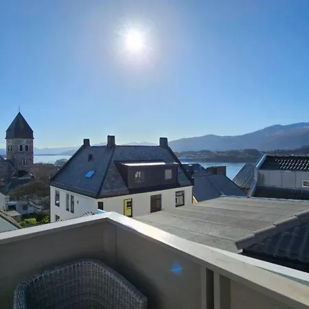 Alloggio in famiglia Apartment, Balcony, Free Parking Ålesund